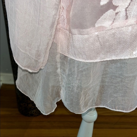Simply Couture. Elegant Pink Lace Women's Top - Picture 5 of 12